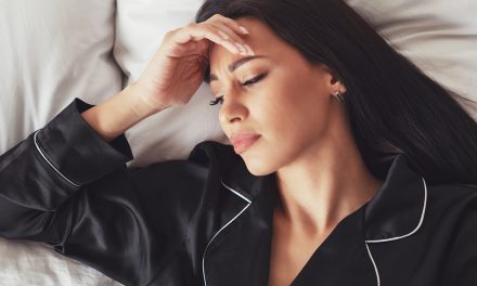 Spasmes du sommeil : Pourquoi se produisent-ils, et comment éviter leurs apparitions ?